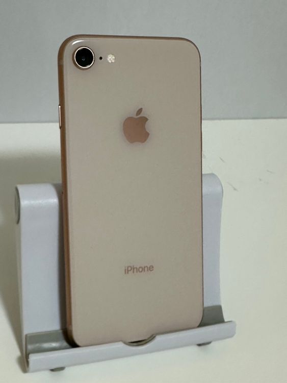 ��SIM�ե꡼ iPhone8 64GB �������