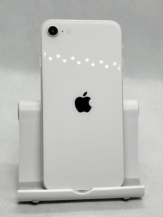 ���Хåƥ꡼83% SIM�ե꡼ iPhoneSE ��3���� 128GB �������饤��