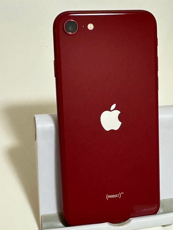 ���Хåƥ꡼93% Ķ���� SIM�ե꡼ iPhoneSE ��3���� 64GB ��å�