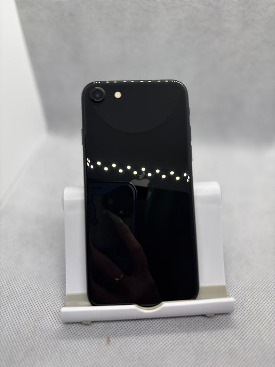 ���ϥԥͥ� ���� SIM�ե꡼ iPhoneSE ��2���� 64GB �֥�å� �Хåƥ꡼83%