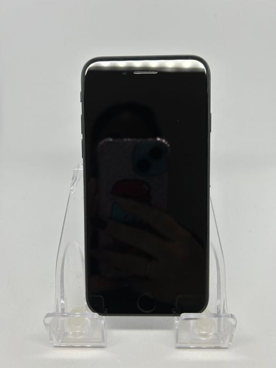 ��SIM�ե꡼ iPhoneSE��3����  64GB �ߥåɥʥ��� �Хåƥ꡼78%