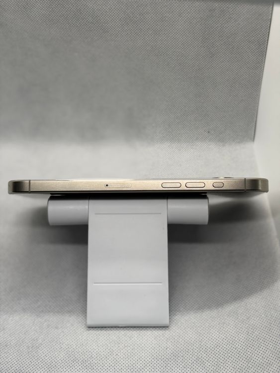���Хåƥ꡼99% SIM�ե꡼ iPhone15ProMax 1TB �ʥ���������˥���