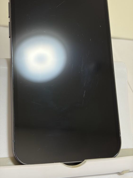 ���Хåƥ꡼85% SIM�ե꡼ iPhone13Pro 256GB ������֥롼