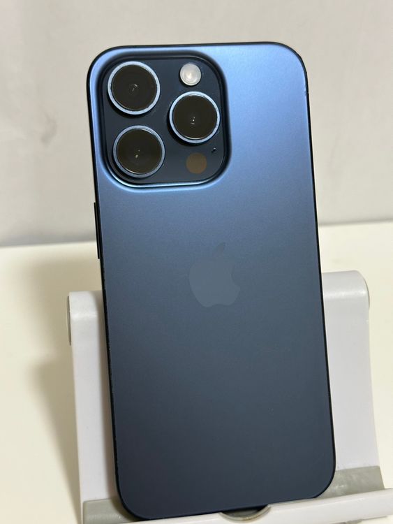���Хåƥ꡼83% SIM�ե꡼ iPhone15Pro 128GB �֥롼�����˥���