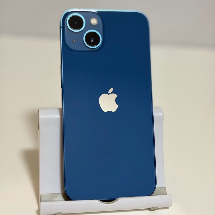 ���Хåƥ꡼90% SIM�ե꡼ iPhone13 128GB �֥롼