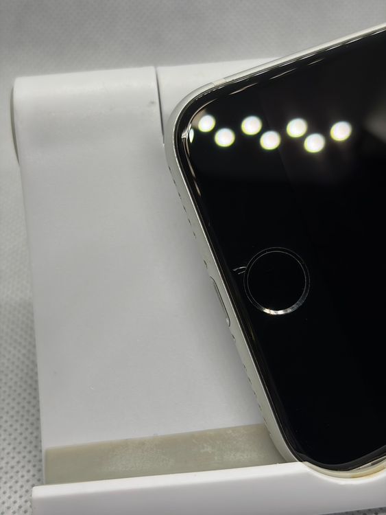 ���Хåƥ꡼86% SIM�ե꡼ iPhoneSE ��2���� 256GB �ۥ磻��