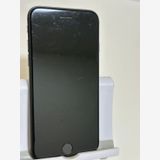���Хåƥ꡼89% SIM�ե꡼ iPhoneSE ��2���� 64GB �֥�å�