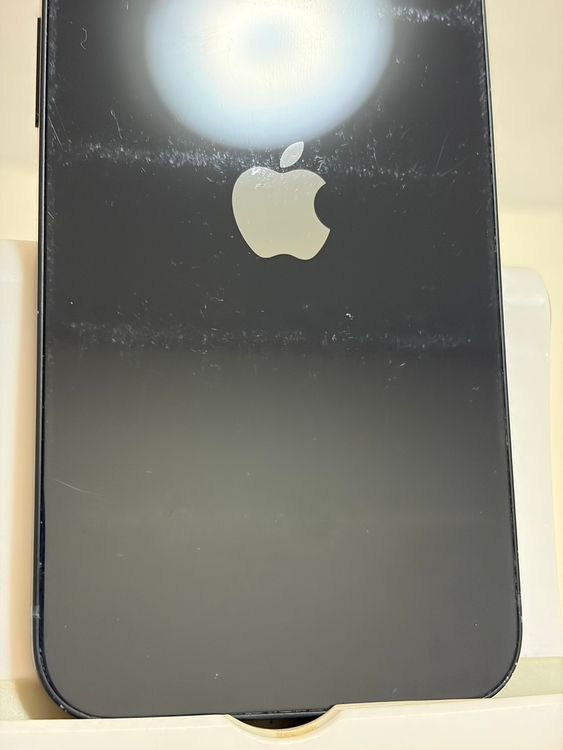 ���Хåƥ꡼85% SIM�ե꡼ iPhone13 128GB �ߥåɥʥ���