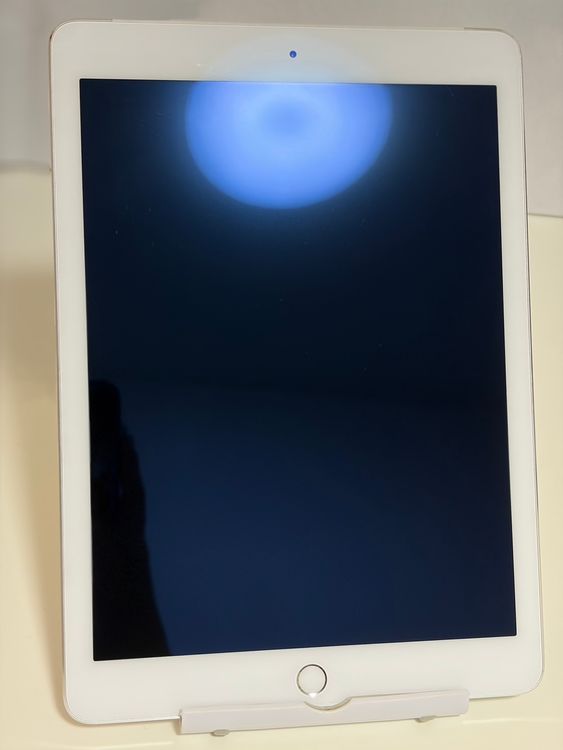 ��iPad Air 2 16GB ����С� au