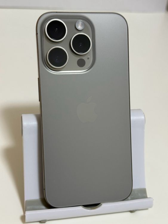 ���Хåƥ꡼84% Ķ���� SIM�ե꡼ iPhone15Pro 256GB �ʥ���������˥���