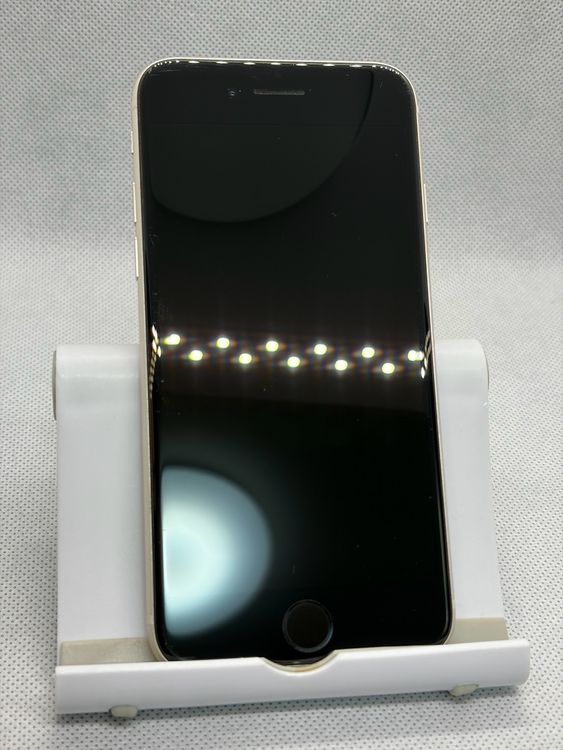 ���Хåƥ꡼81% SIM�ե꡼ iPhoneSE ��3���� 64GB �������饤��