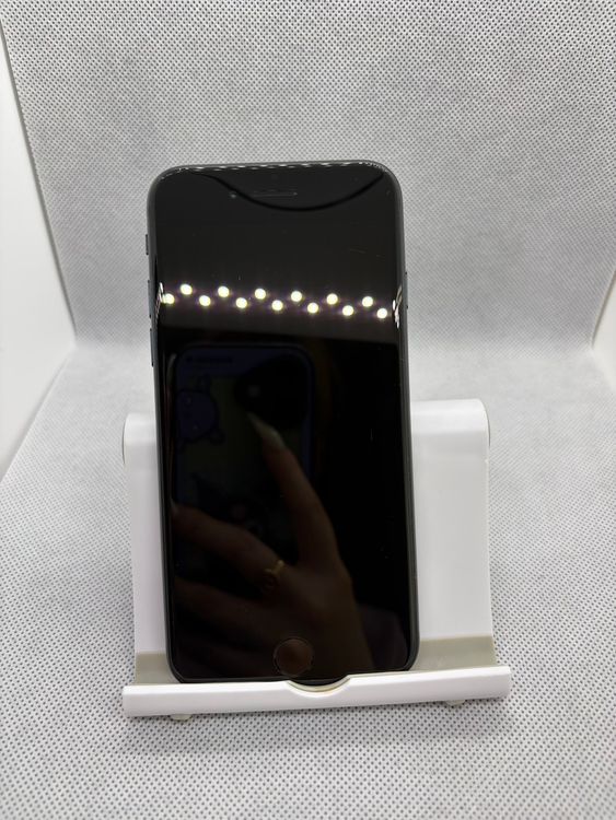 ���ϥԥͥ��ͥå� SIM�ե꡼ iPhoneSE ��3���� 64GB �ߥåɥʥ��� �Хåƥ꡼86%