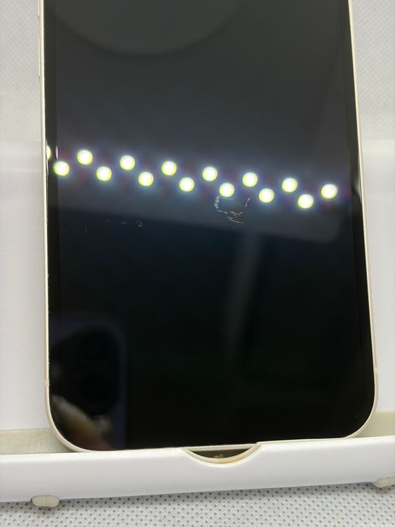 ���Хåƥ꡼83% SIM�ե꡼ iPhone14 128GB �������饤��