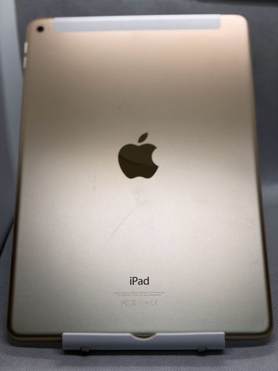 ��iPad Air ��2���� 16GB ������� docomo