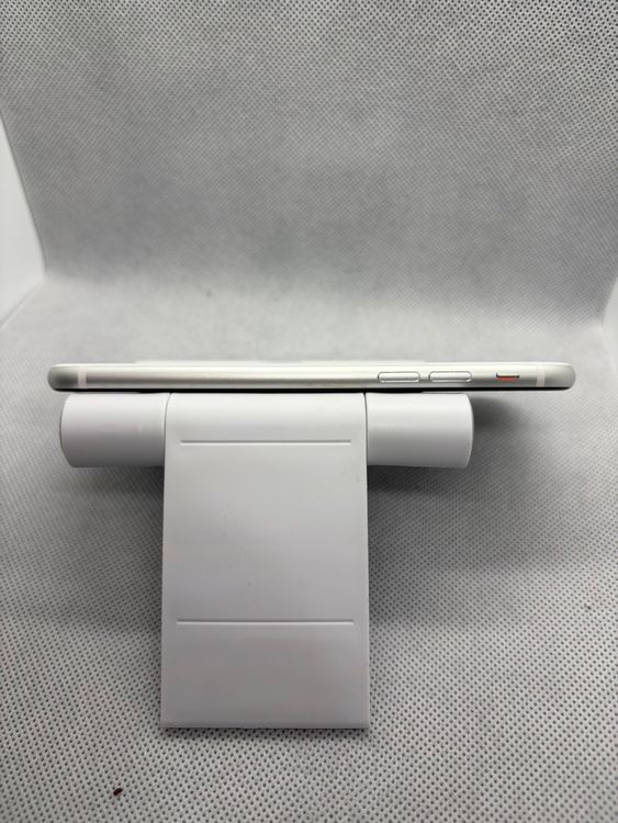 ���ϥԥͥ��ͥå� SIM�ե꡼ iPhoneSE ��2���� 64GB �ۥ磻�� �Хåƥ꡼84%