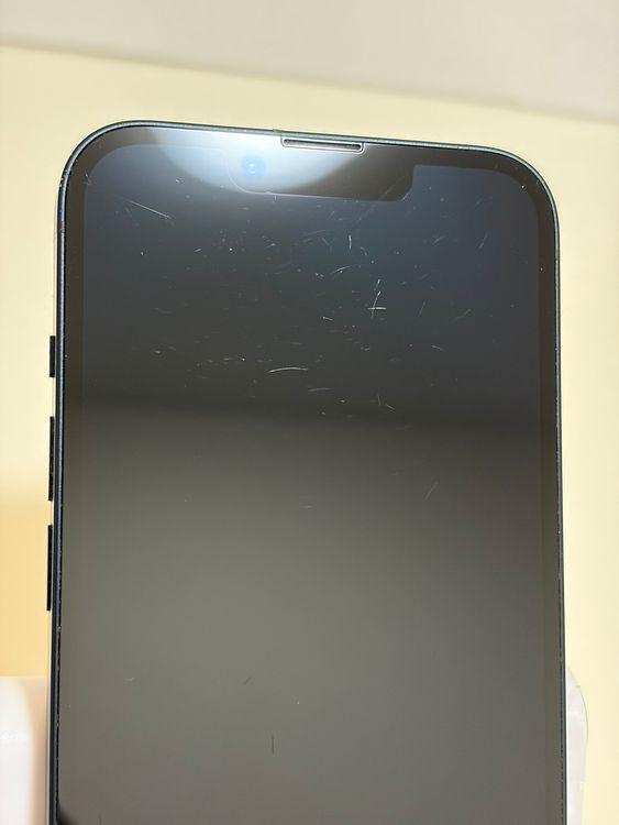 ���Хåƥ꡼85% SIM�ե꡼ iPhone14 128GB �ߥåɥʥ���