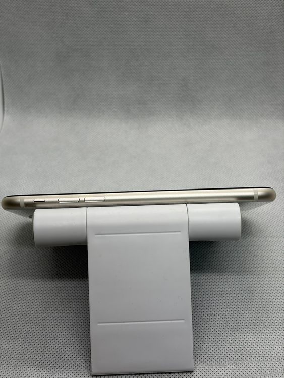 ���Хåƥ꡼89% Ķ���� SIM�ե꡼ iPhoneSE ��3���� 128GB �������饤��
