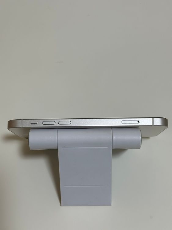 ���Хåƥ꡼83% SIM�ե꡼ iPhone12 128GB �ۥ磻��