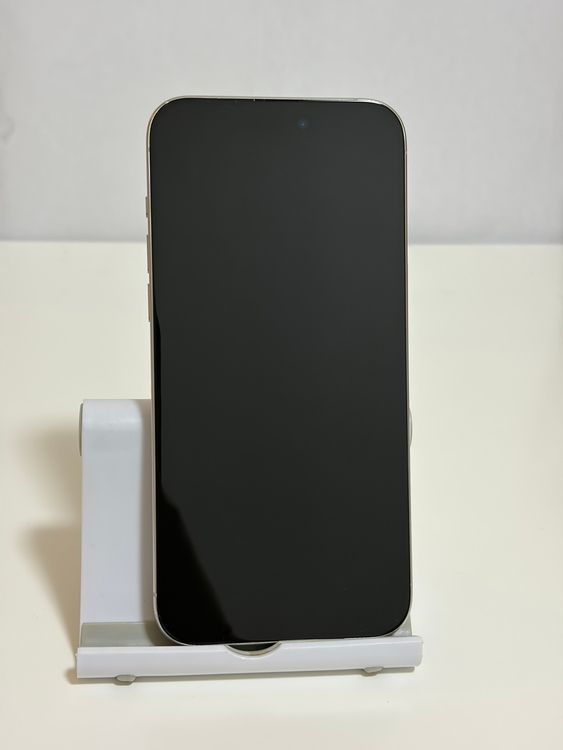 ���Хåƥ꡼82% SIM�ե꡼ iPhone15ProMax 256GB �ۥ磻�ȥ����˥���