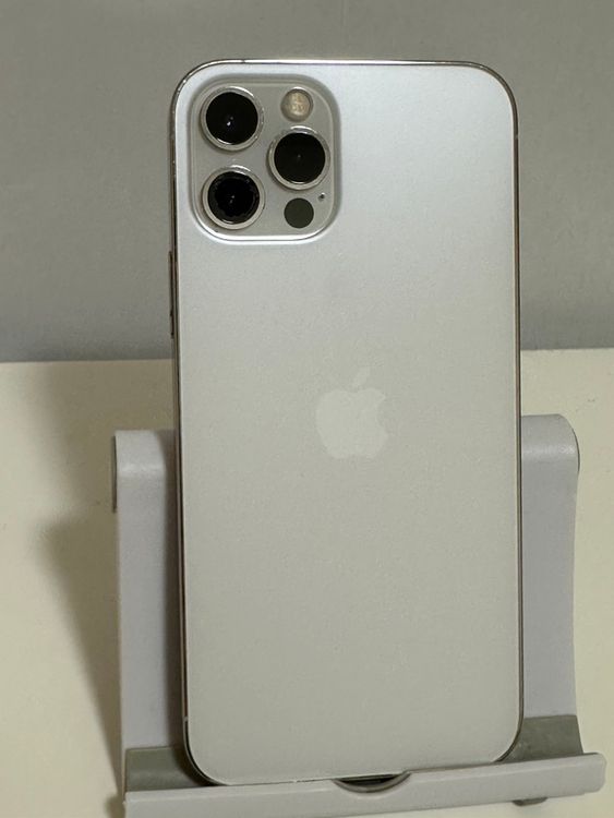���Хåƥ꡼80% SIM�ե꡼ iPhone12Pro 128GB ����С�