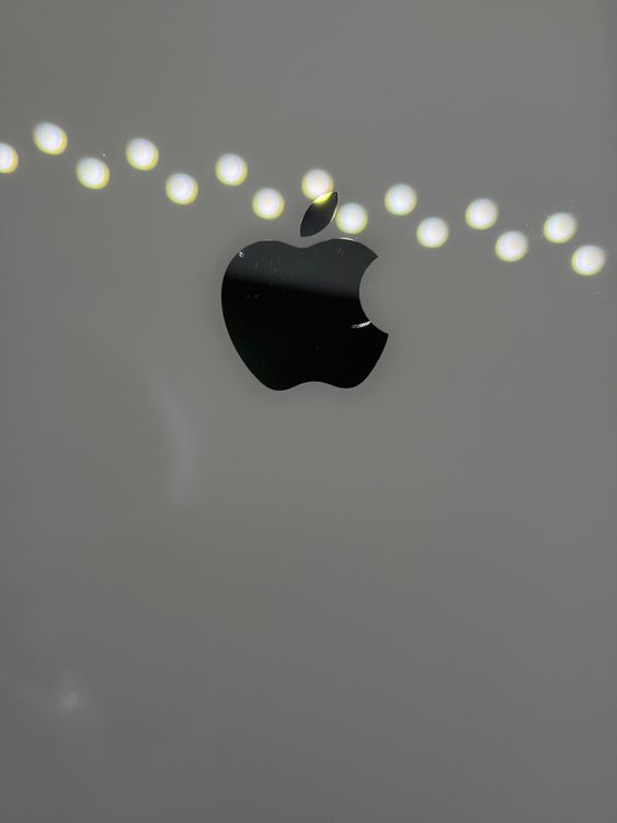���Хåƥ꡼85% SIM�ե꡼ iPhone14 128GB �������饤��