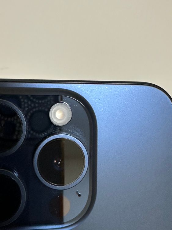 ���Хåƥ꡼80% SIM�ե꡼ iPhone15Pro 256GB �֥롼�����˥���