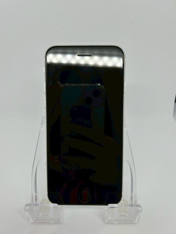 ��SIM�ե꡼ iPhoneSE��2����  256GB �ۥ磻�� �Хåƥ꡼77%