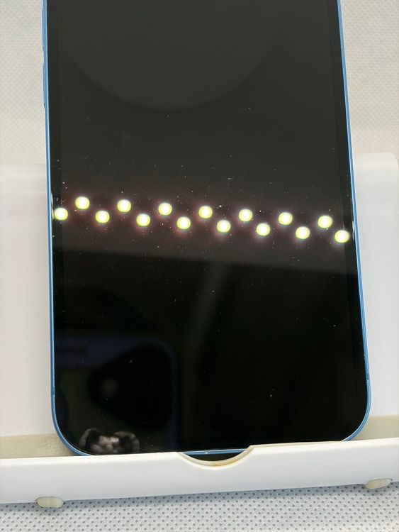 ���Хåƥ꡼83% SIM�ե꡼ iPhone13 128GB �֥롼