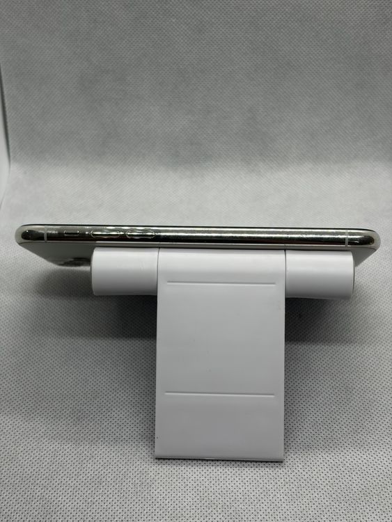 ��SIM�ե꡼ iPhone11Pro 256GB ����С�