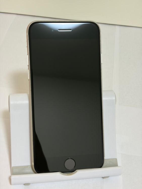 ���Хåƥ꡼86% SIM�ե꡼ iPhoneSE ��3���� 128GB �������饤��
