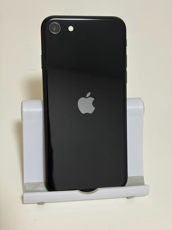 ���Хåƥ꡼83% Ķ���� SIM�ե꡼ iPhoneSE ��3���� 64GB �ߥåɥʥ���