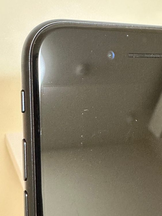 ���Хåƥ꡼97% SIM�ե꡼ iPhoneSE ��3���� 64GB �ߥåɥʥ���