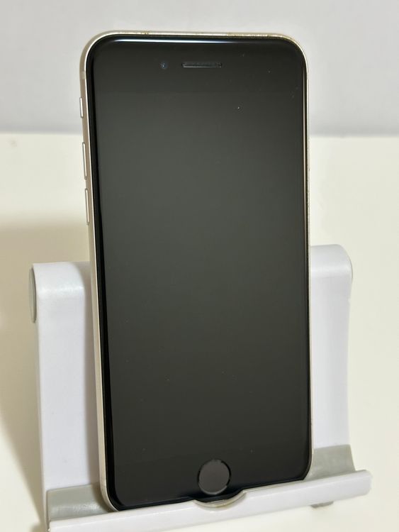 ��SIM�ե꡼ iPhoneSE ��3���� 64GB �������饤��