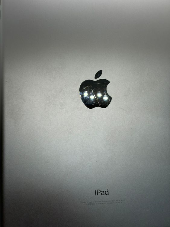 ���ϥԥͥ��ͥå� SIM�ե꡼ iPad ��5���� 32GB ����С�