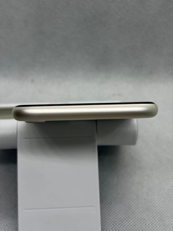 ���ϥԥͥ��ͥå� SIM�ե꡼ iPhoneSE ��3���� 64GB �Хåƥ꡼82% �������饤��