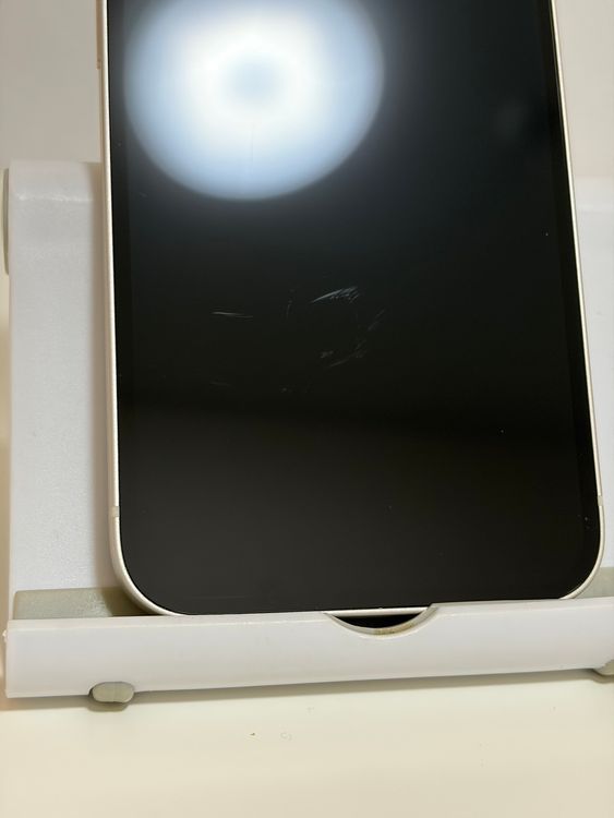 ���Хåƥ꡼85% SIM�ե꡼ iPhone14 128GB �������饤��