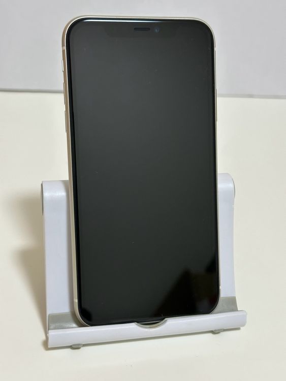 ���Хåƥ꡼100% SIM�ե꡼ iPhone11 128GB �ۥ磻��