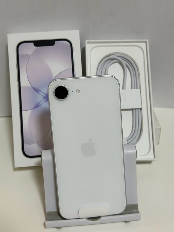 ���Хåƥ꡼100% ̤������ SIM�ե꡼ iPhone17e 256GB �ۥ磻��