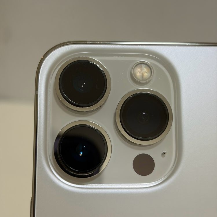 ������ �Хåƥ꡼85% SIM�ե꡼ iPhone13Pro 256GB ����С�