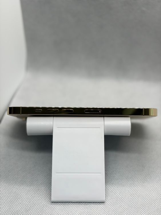 ���Хåƥ꡼81% Ķ���� SIM�ե꡼ iPhone13Pro 256GB �������