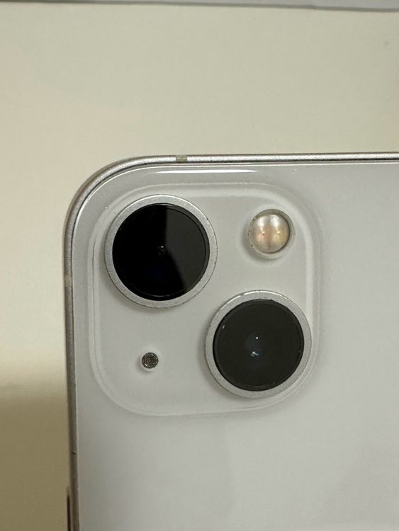 ���Хåƥ꡼80% SIM�ե꡼ iPhone13 128GB �������饤��