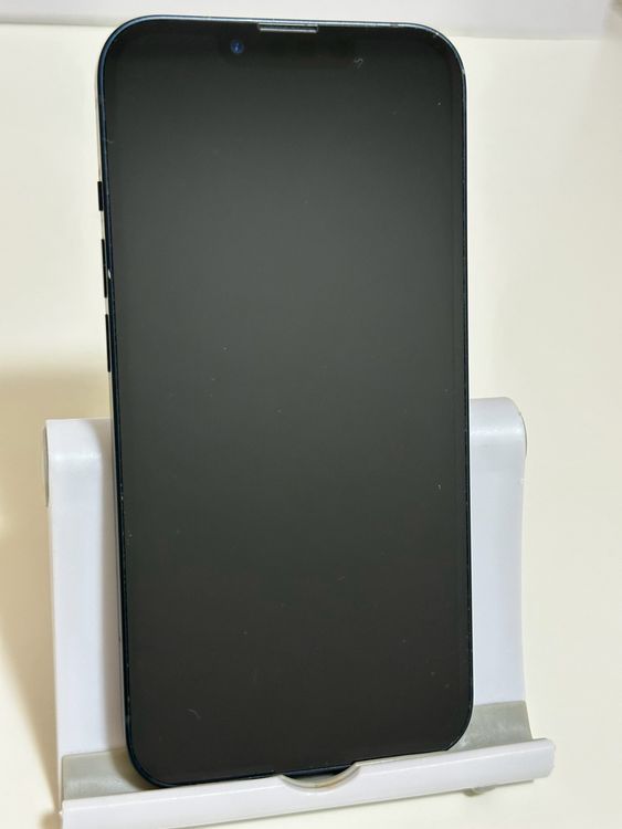 ���Хåƥ꡼84% SIM�ե꡼ iPhone13 256GB �ߥåɥʥ���