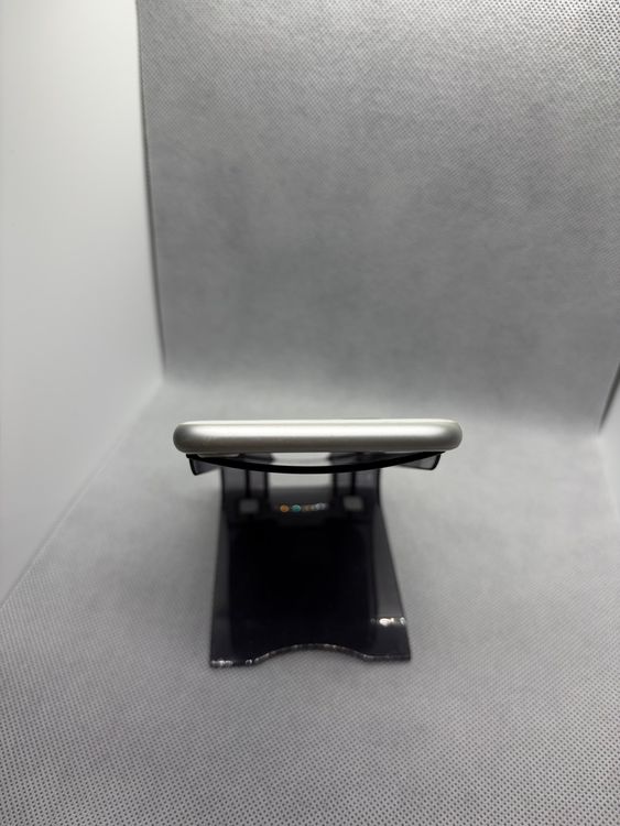 ���ϥԥͥ��ͥå� SIM�ե꡼ iPhone8 64GB ����С� �Хåƥ꡼85%