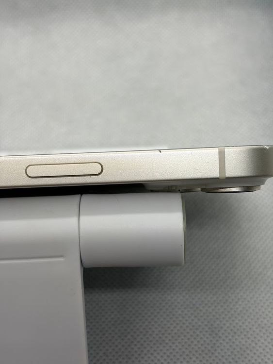 ���Хåƥ꡼89% SIM�ե꡼ iPhone14 128GB �������饤��