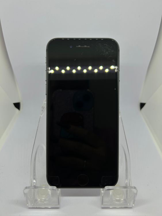 ��SIM�ե꡼ iPhone8  64GB ���졼 �Хåƥ꡼75%