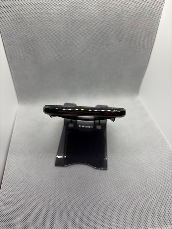 ���ϥԥͥ��ͥå� SIM�ե꡼ iPhone11Pro 64GB ���졼 �Хåƥ꡼84%