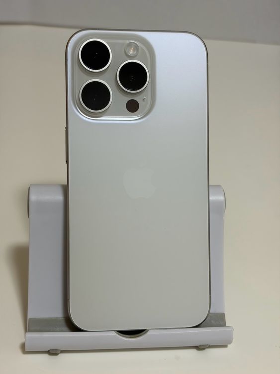 ���Хåƥ꡼100% Ķ���� SIM�ե꡼ iPhone15Pro 256GB �ۥ磻�ȥ����˥���