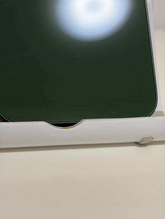 ���Хåƥ꡼83% SIM�ե꡼ iPhone13 128GB ���꡼��