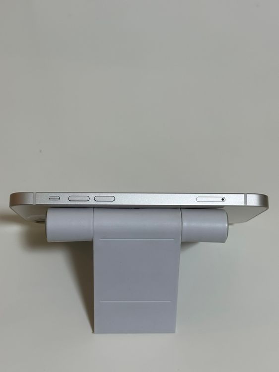 ��SIM�ե꡼ iPhone12 128GB �ۥ磻��