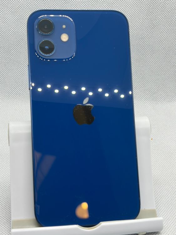 ��SIM�ե꡼ iPhone12 64GB �֥롼 �Хåƥ꡼82%